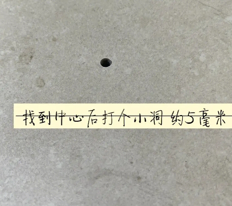 莫力达瓷砖空鼓维修公司专业解答在瓷砖铺贴过程中，如果砂料搅拌不均匀，将会带来以下问题